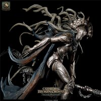 The Crown Huntress (75mm base) Set von Rescale Miniatures aus Cathedral of Broken Crowns