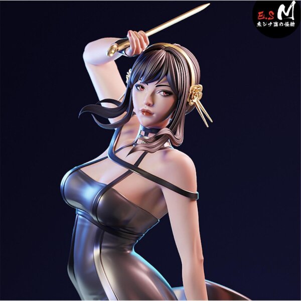 The Housewife Shadow Operative | ESMonster