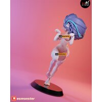 White Cat-Style Girl | ESMonster