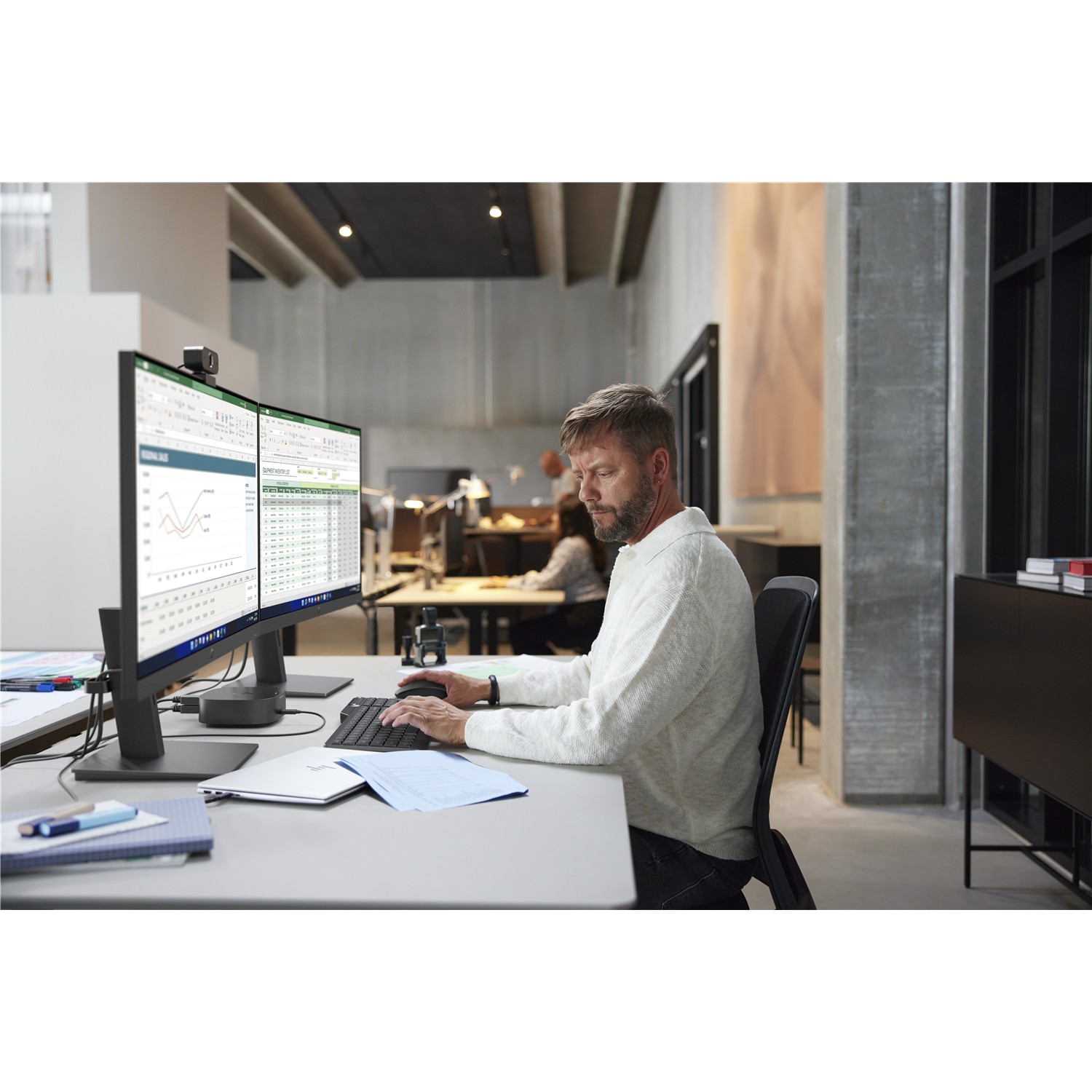 Zweites Bild vonHP Series 3 Pro 27 inch FHD Monitor - 327ph, 68,6 cm (27"), 1920 x 1080 Pixel, Full HD, LCD, 5 ms, Schwarz