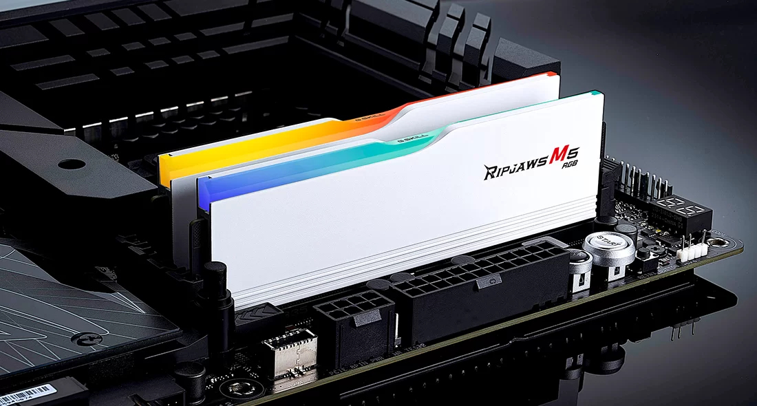 Zweites Bild vonG.Skill Ripjaws M5 RGB F5-6000J3238F16GX2-RM5RW, 32 GB, 2 x 16 GB, DDR5, 6000 MHz, 288-pin DIMM